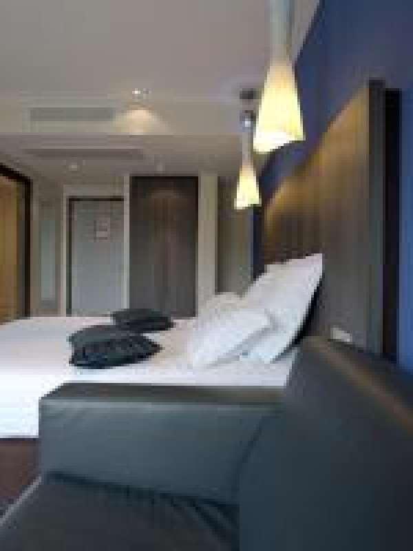 Hotel Logis Victor Hugo &