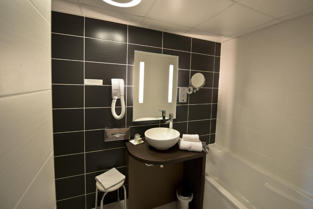 Logis Victor Hugo & 4*